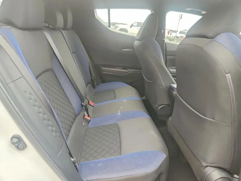 2020 TOYOTA C-HR XLE  