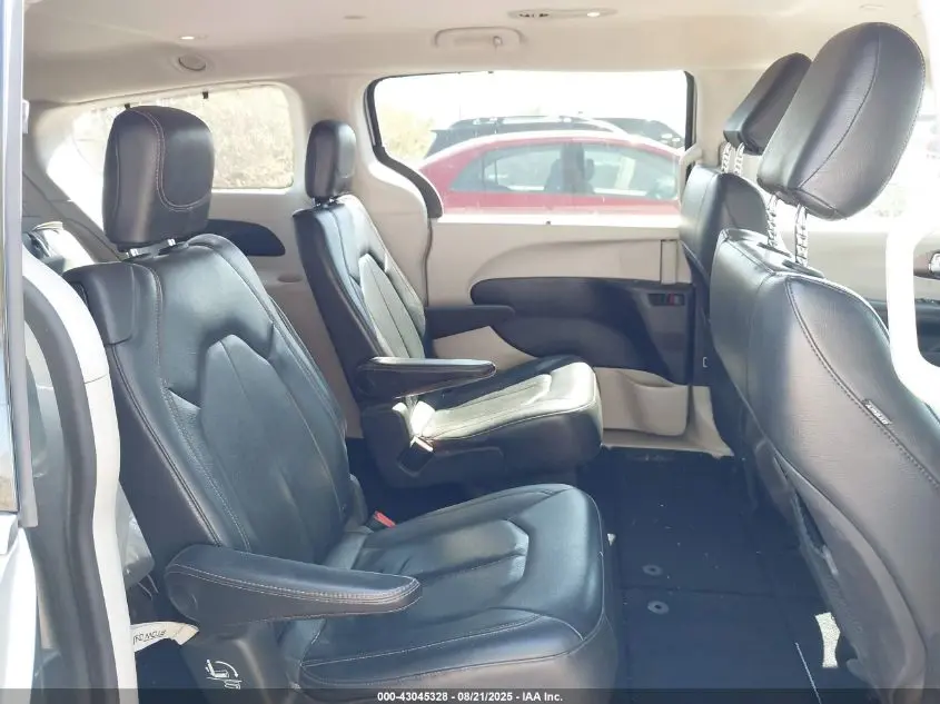 2019 CHRYSLER PACIFICA TOURING L