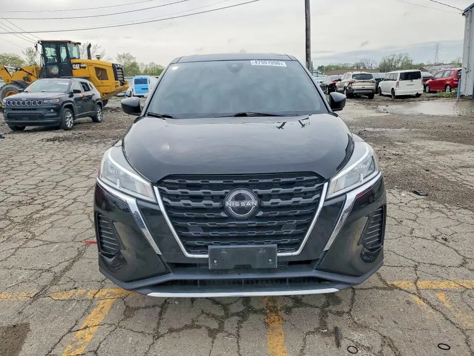 2022 NISSAN KICKS S  