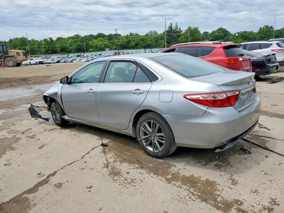 2016 TOYOTA CAMRY SE  
