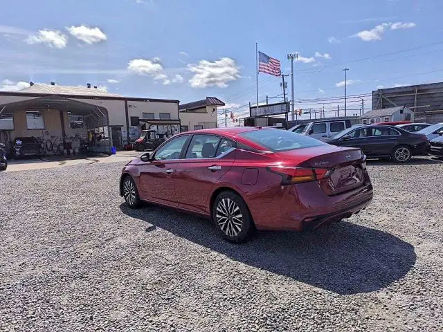 2024 NISSAN ALTIMA SV  