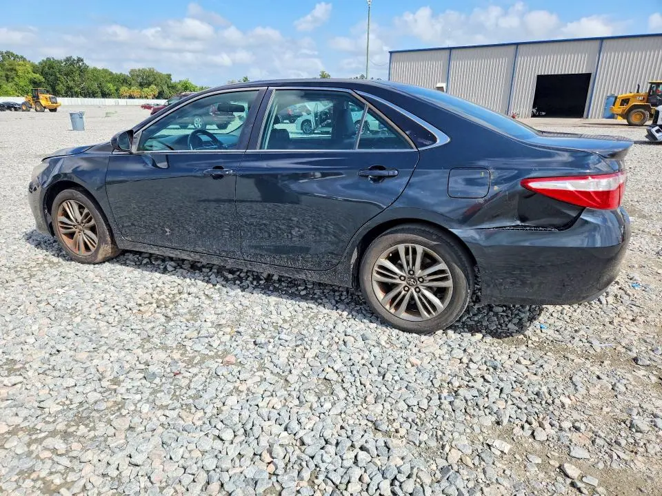 2016 TOYOTA CAMRY SE  