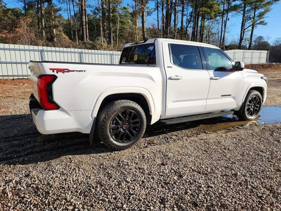 2022 TOYOTA TUNDRA CREWMAX SR  