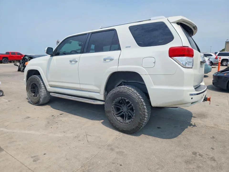 2013 TOYOTA 4RUNNER SR5  