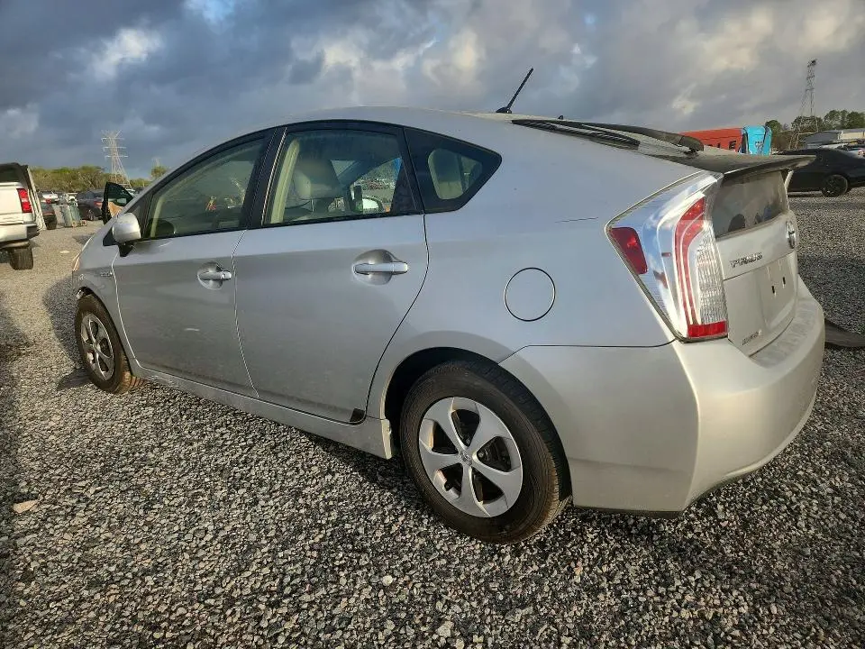 2013 TOYOTA PRIUS TWO  