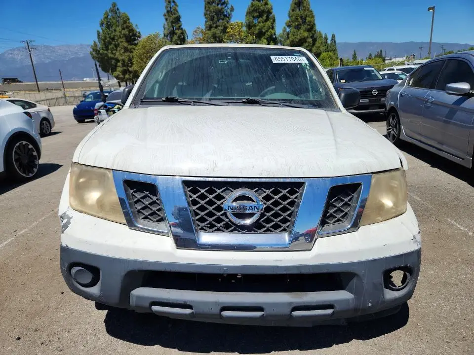 2013 NISSAN FRONTIER S  