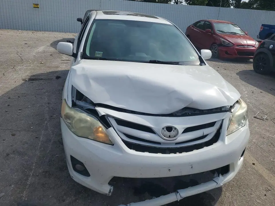 2013 TOYOTA COROLLA LE  