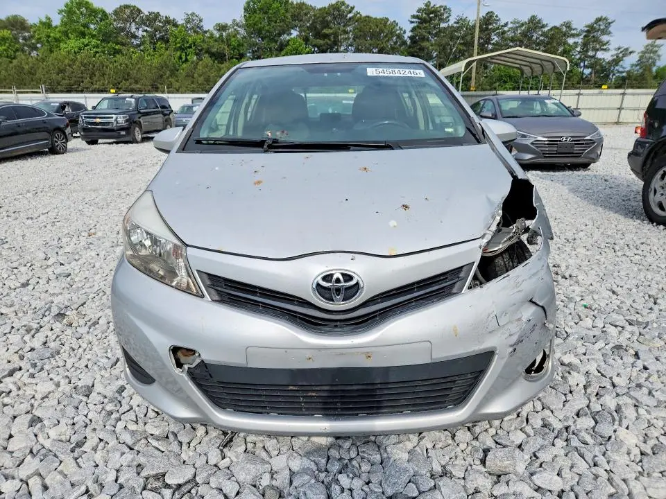 2013 TOYOTA YARIS 5-DOOR LE  