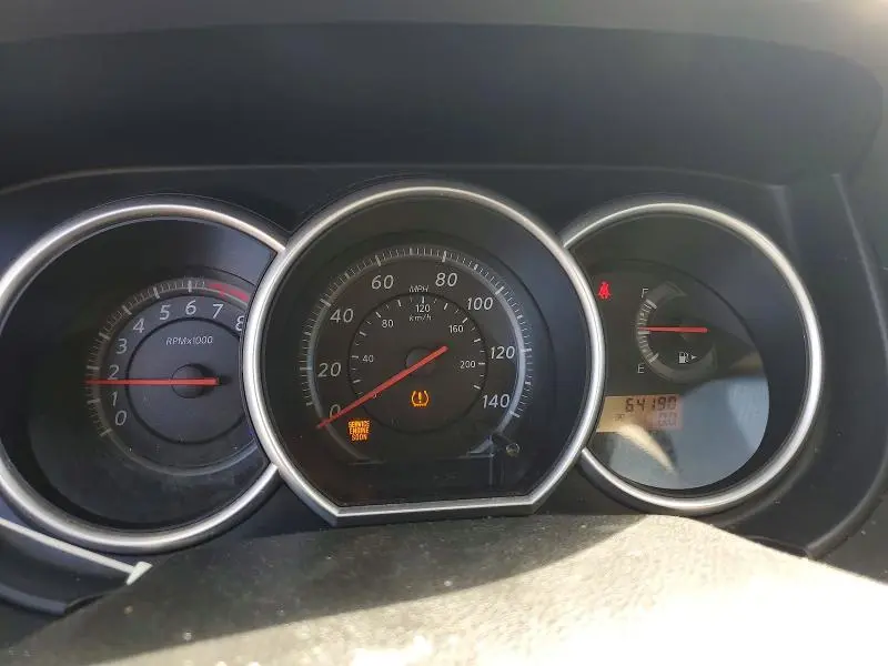 2011 NISSAN VERSA 1.8 S  