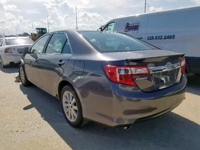 2012 TOYOTA CAMRY SE  