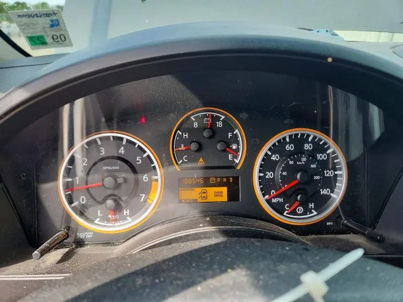 2012 NISSAN TITAN SV  