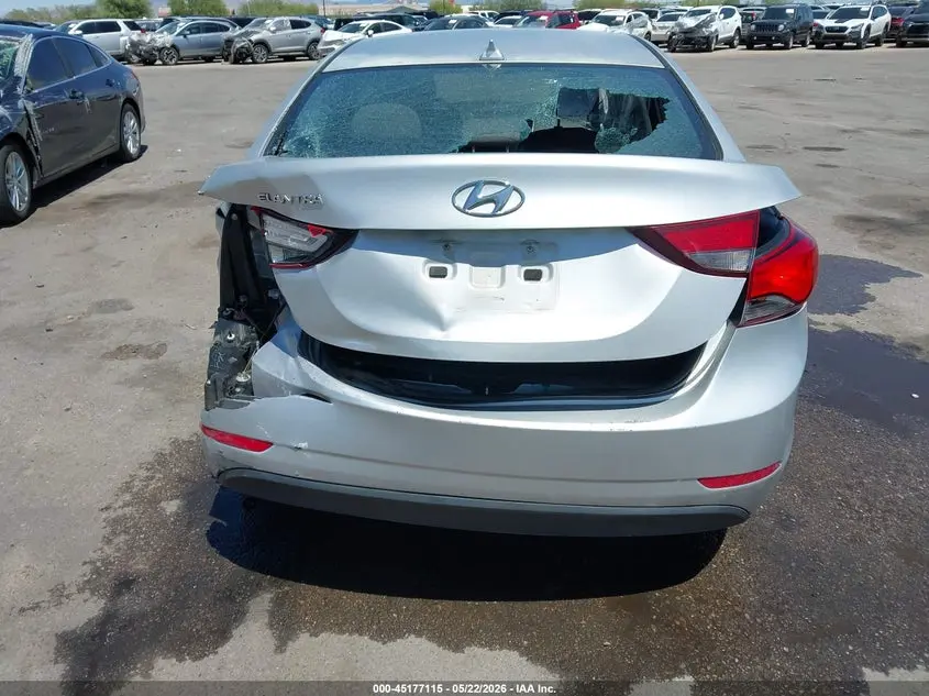 2016 HYUNDAI ELANTRA SE