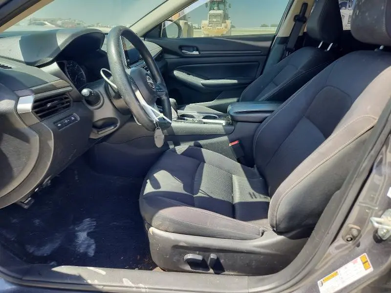 2024 NISSAN ALTIMA SV  
