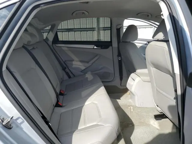 2015 VOLKSWAGEN PASSAT S