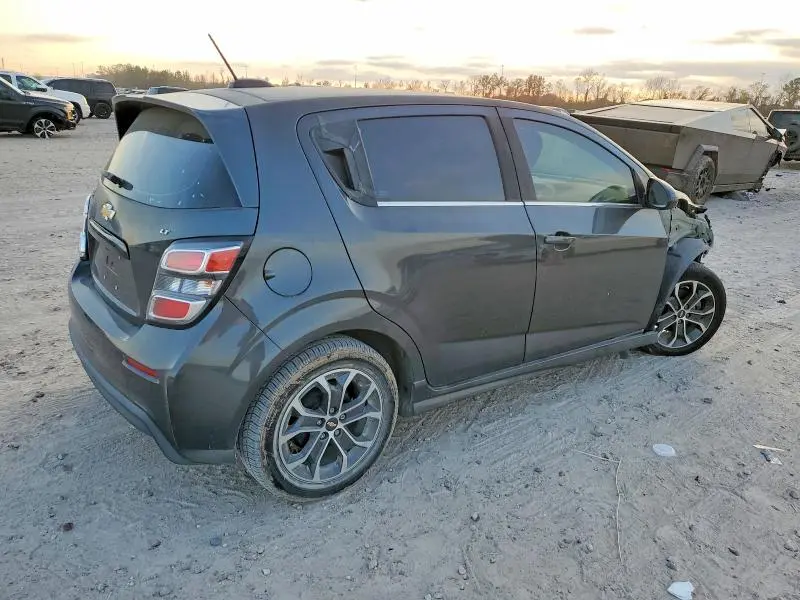 2017 CHEVROLET SONIC LT  