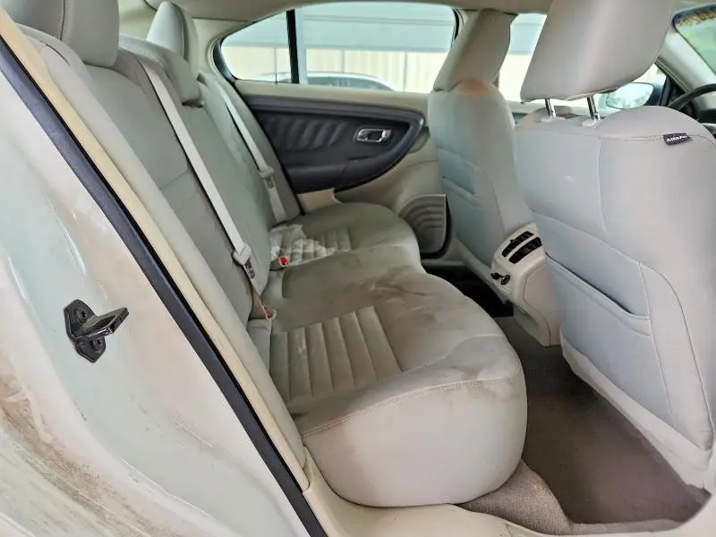 2011 FORD TAURUS SE  
