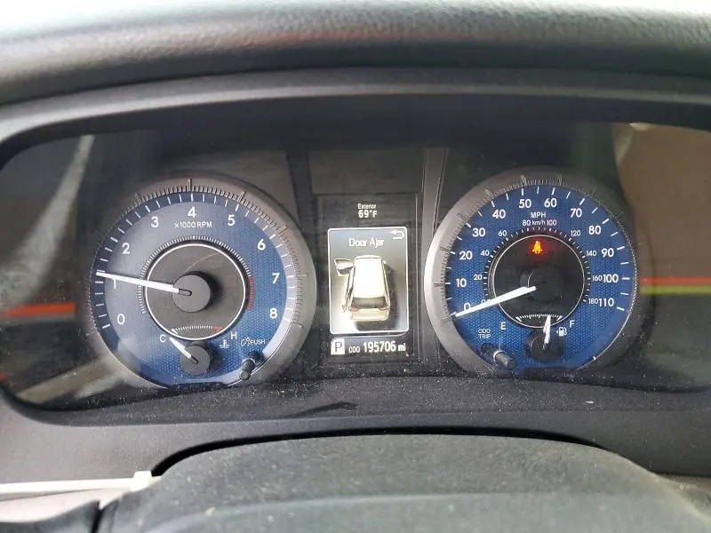 2020 TOYOTA SIENNA LE 8-PASSENGER  