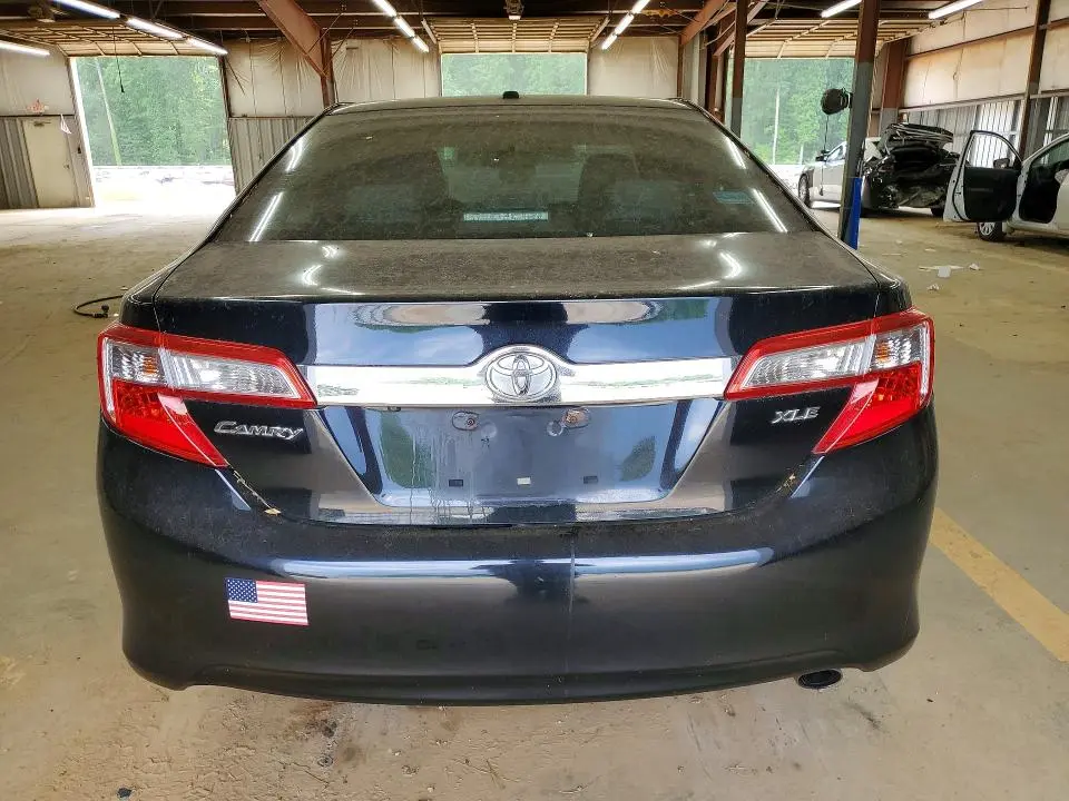 2014 TOYOTA CAMRY XLE  