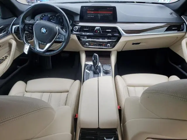 2019 BMW 530XE