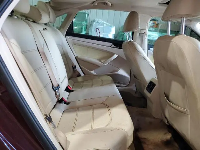 2013 VOLKSWAGEN PASSAT SE  