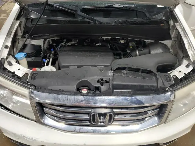 2015 HONDA PILOT SE  
