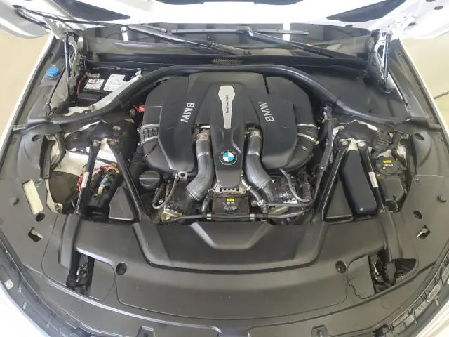 2018 BMW 750 XI  