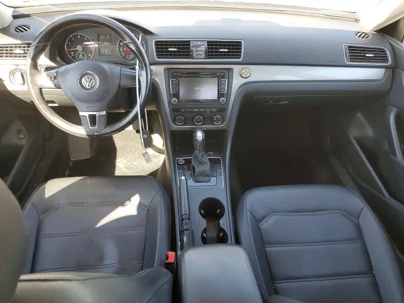 2015 VOLKSWAGEN PASSAT S  