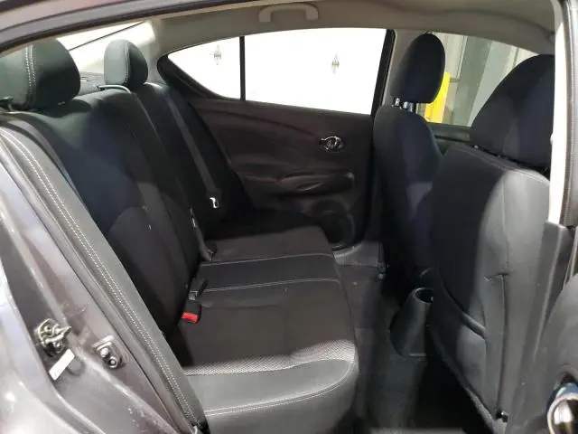 2018 NISSAN VERSA S  