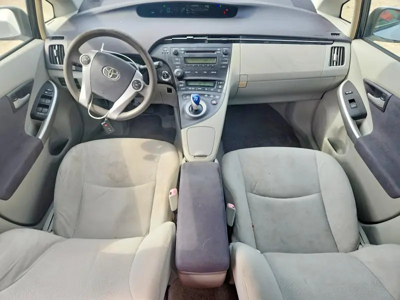 2010 TOYOTA PRIUS II  