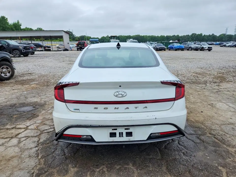 2021 HYUNDAI SONATA SE  
