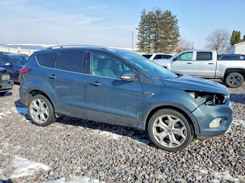 2019 FORD ESCAPE TITANIUM  