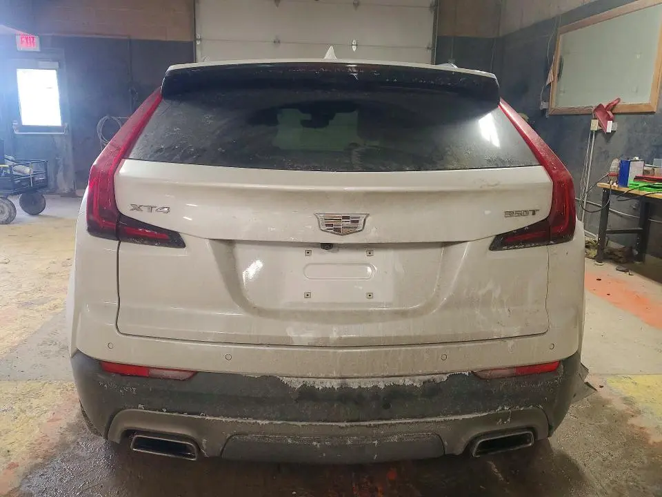 2022 CADILLAC XT4 PREMIUM LUXURY  