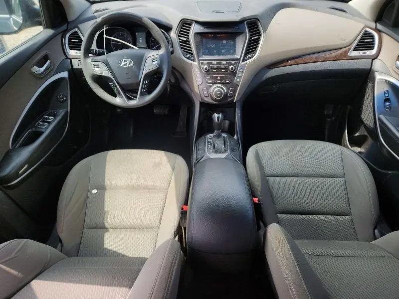 2018 HYUNDAI SANTA FE SE  
