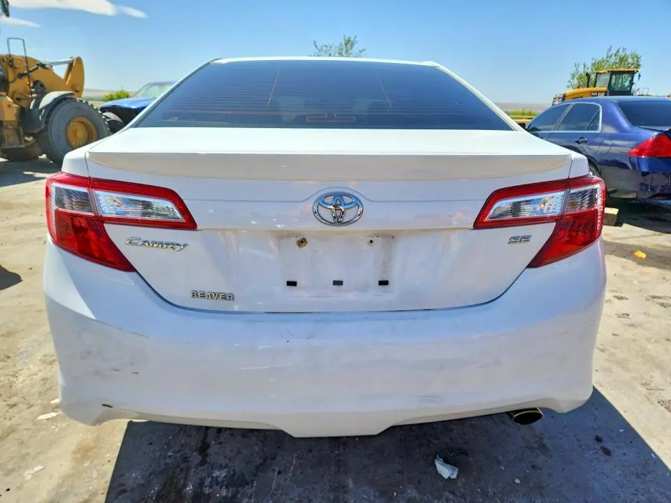 2013 TOYOTA CAMRY SE  