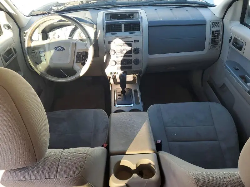 2010 FORD ESCAPE XLT  