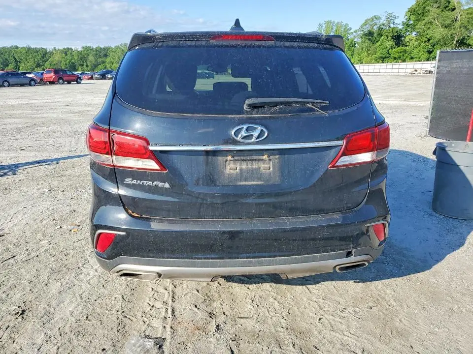 2018 HYUNDAI SANTA FE SE  