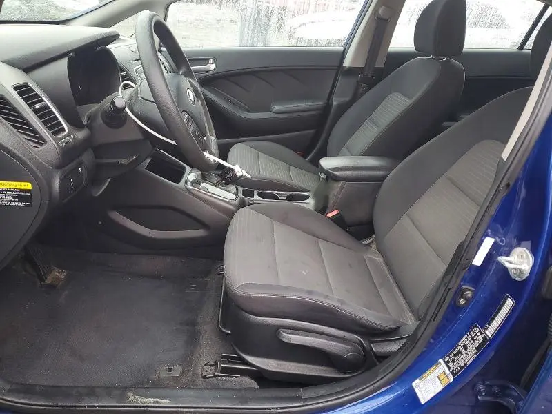 2017 KIA FORTE LX  