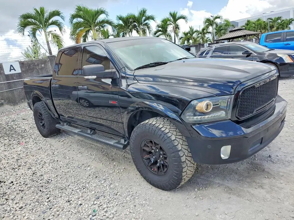 2014 RAM 1500 SLT  