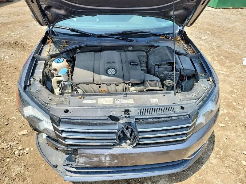 2012 VOLKSWAGEN PASSAT SE  