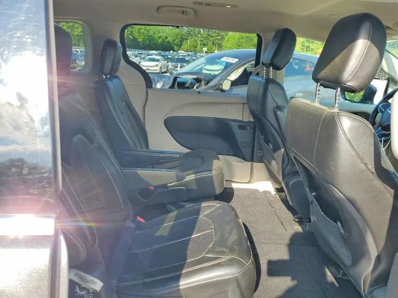 2020 CHRYSLER VOYAGER LXI  