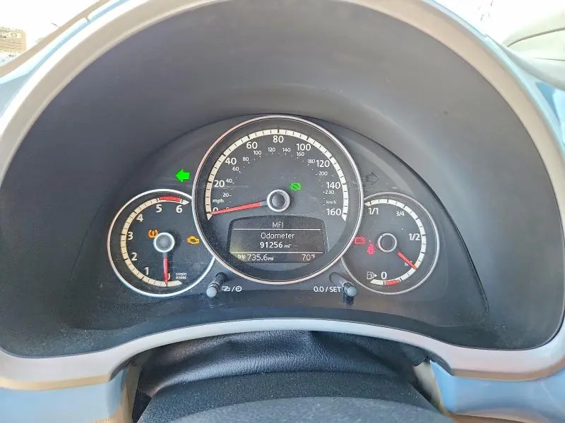 2013 VOLKSWAGEN BEETLE   