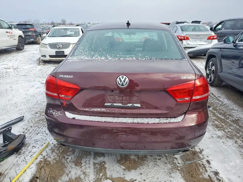 2013 VOLKSWAGEN PASSAT SE  