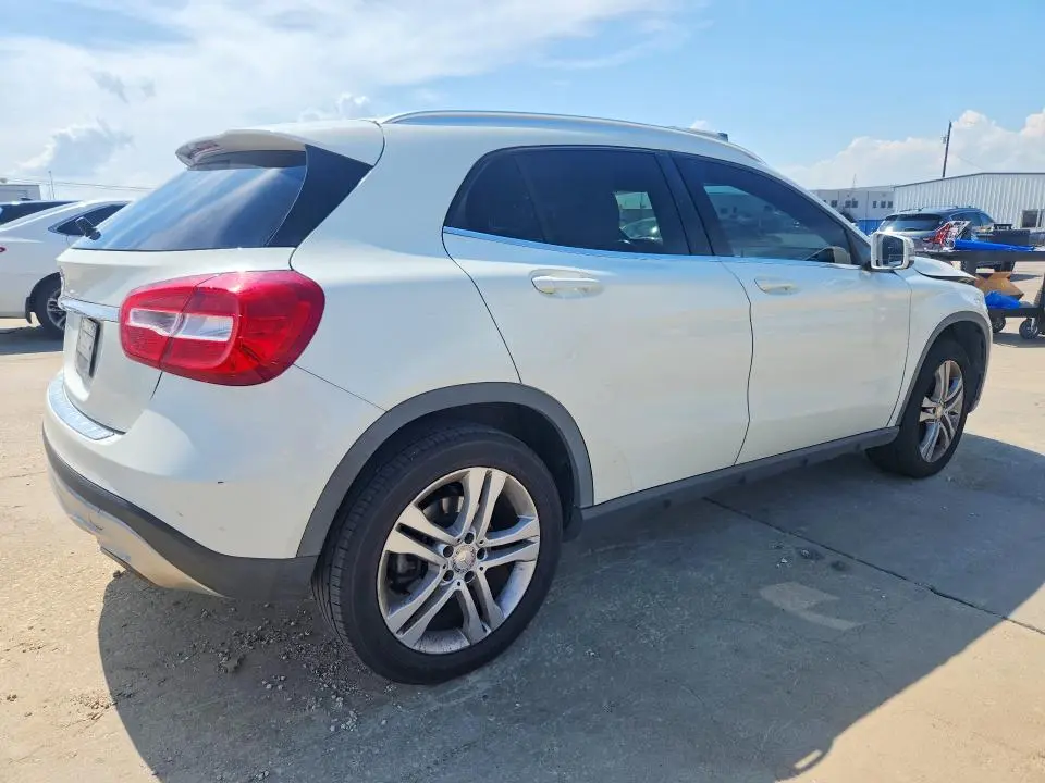 2016 MERCEDES-BENZ GLA 250  