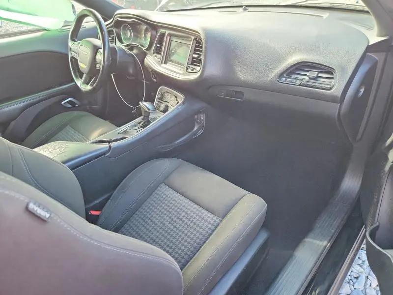 2020 DODGE CHALLENGER SXT  