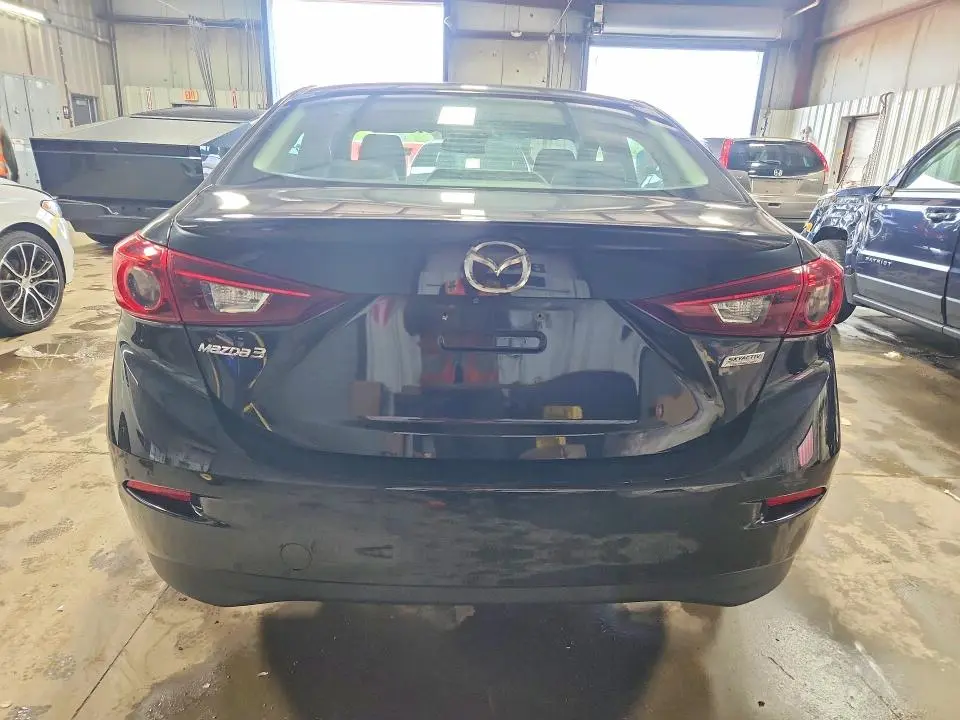 2018 MAZDA 3 TOURING  