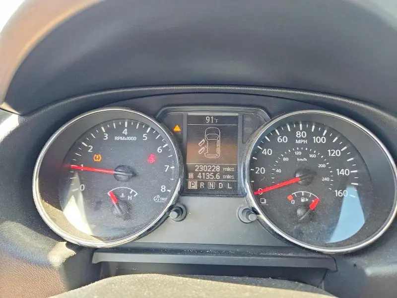 2011 NISSAN ROGUE S  