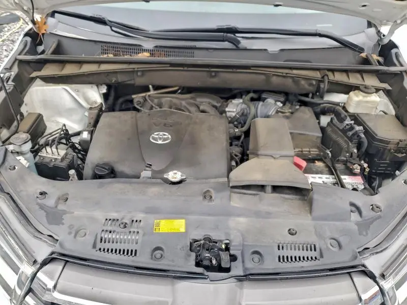 2018 TOYOTA HIGHLANDER LIMITED  