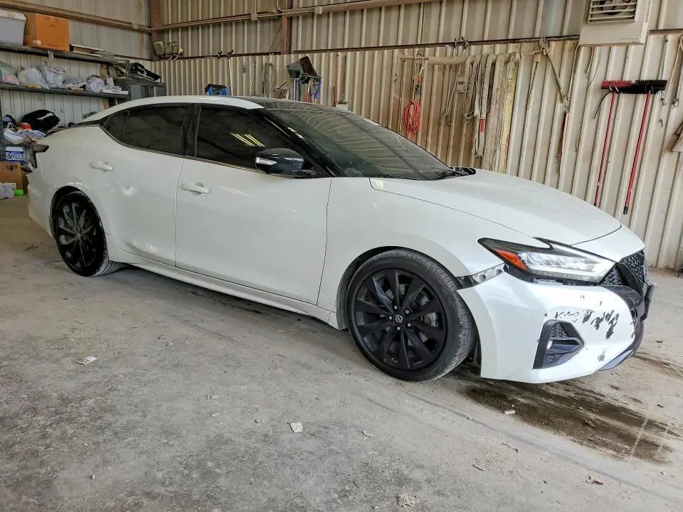 2021 NISSAN MAXIMA SR  