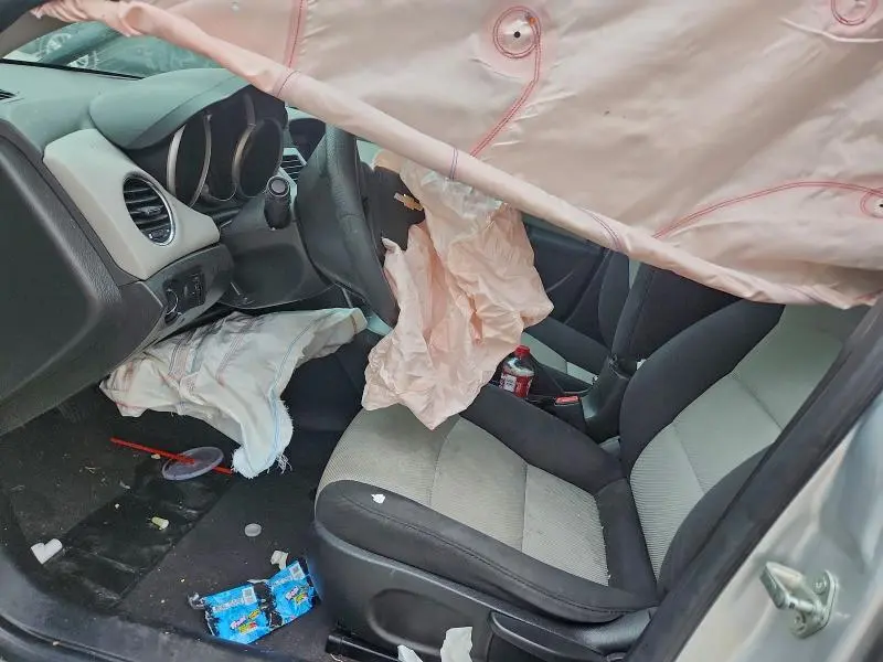 2012 CHEVROLET CRUZE LS  