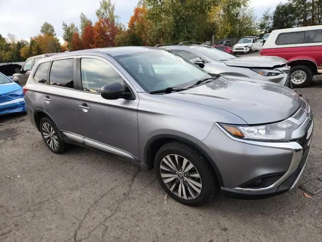 2020 MITSUBISHI OUTLANDER SE  